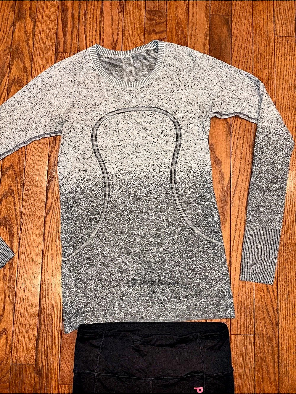 Lululemon Peloton 8 swiftly tech Long Sleeve Top & Black Cropped Leggings - Picture 3 of 6